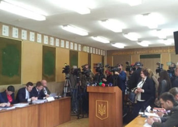 Суд отказал прокурорам в аресте Савченко и Рубана, заседание перенесено