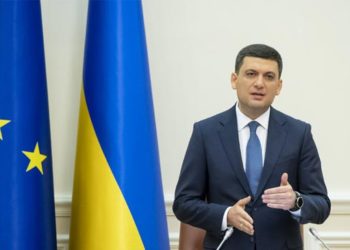 Гройсман: бороться с коррупцией в экономике мне мешал Порошенко