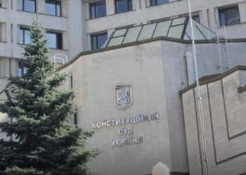 «ЭТО П…Ц, ЧТО ПРОИСХОДИТ»: ПРЕСС-СЕКРЕТАРЬ ЛУЦЕНКО «ВЗОРВАЛАСЬ» ПОСЛЕ РЕШЕНИЯ КСУ О «СТАТЬЕ САВЧЕНКО»