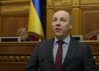 Парубий на допросе начал дерзить следователям ГБР: «Буду объяснять их никчемность»