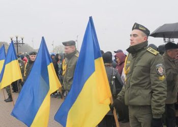 От позора не отказались: зачем Зеленский призывает в армию школьников