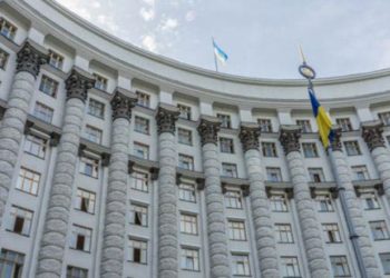 Кабмин решил назначить стипендии детям погибших журналистов