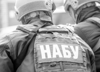 «Мы ощущали себя «людьми в черном», а потом увидели, как торгуют делами». Детектив НАБУ о том, что сейчас происходит в Бюро