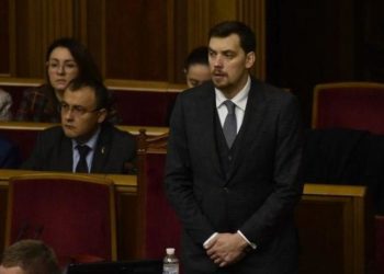 От двух до пяти лет тюрьмы. Посадят ли экс-премьера Гончарука за вывоз масок из Украины