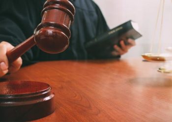 Дело Гладковского: суд утвердил соглашения директорам «компании-прокладки»