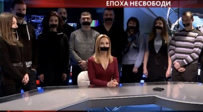 Сотни журналистов