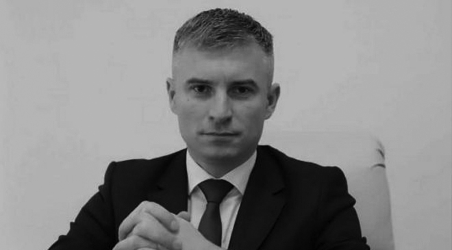 Новиков