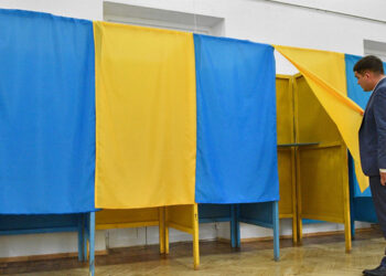 менять избирательную систему