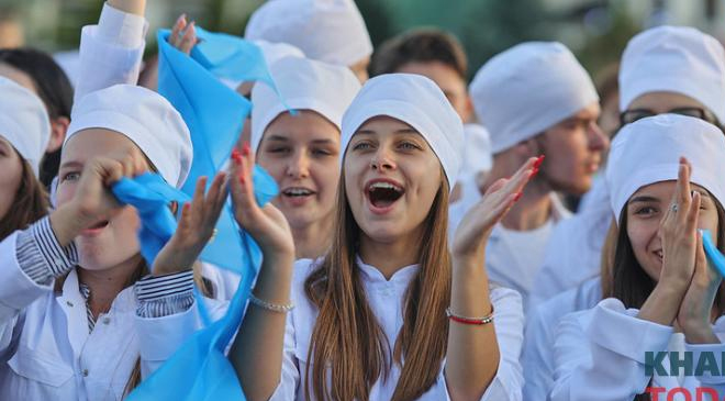 повысили зарплату врачам