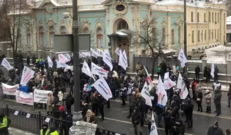 Налоговое кольцо сжимается