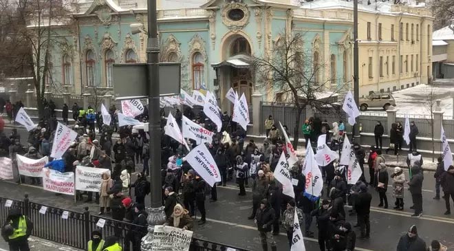 Налоговое кольцо сжимается