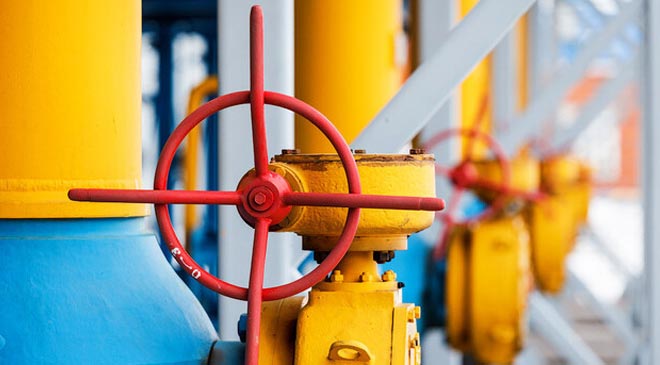 обеспечивать газом