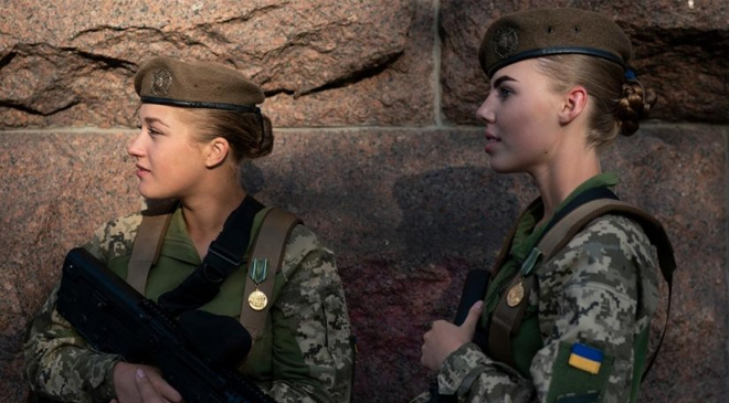 Военнообязанных женщин