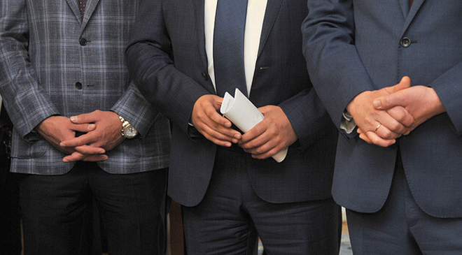 к декларациям чиновников
