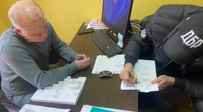 Таможенников поймали