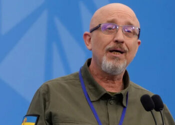 министр обороны Резников