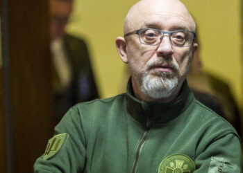 Белый дом или Банковая. Чей кандидат займет кресло министра обороны после Резникова