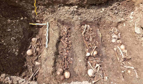 об эксгумации останков поляков в Украине