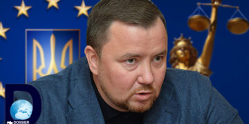 Денис Маслов